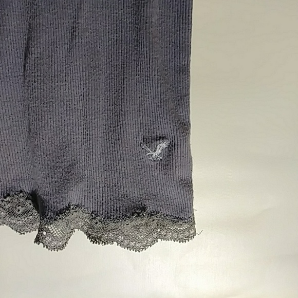 Gray tank top with lacy trim - Picture 4 of 4